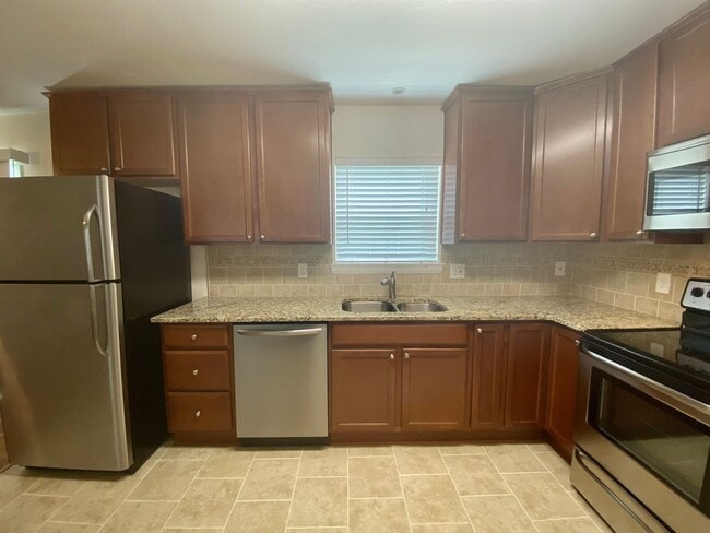 Building Photo - Ready 07-10-26! Great 3-bedroom home in Aragona Village! Stainless Steel Appliances, Granite Coun...