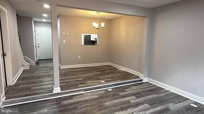 Building Photo - 20117 Laurel Hill Way