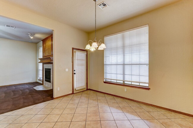 Building Photo - 500 Loyd Ln