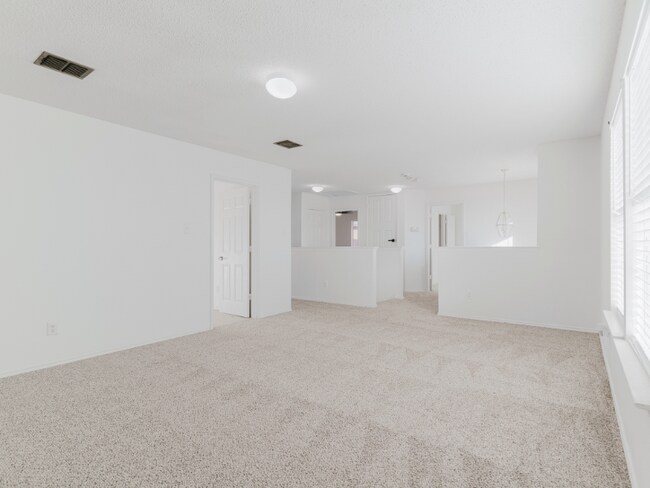 Building Photo - 1606 Willow Way