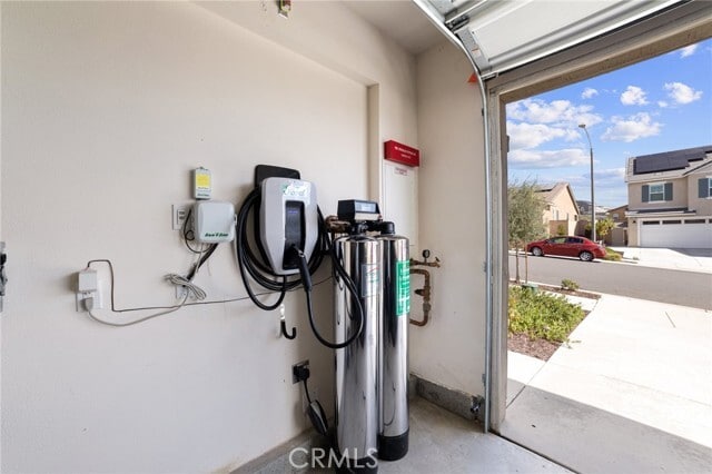 Building Photo - 39601 Lupine Dr