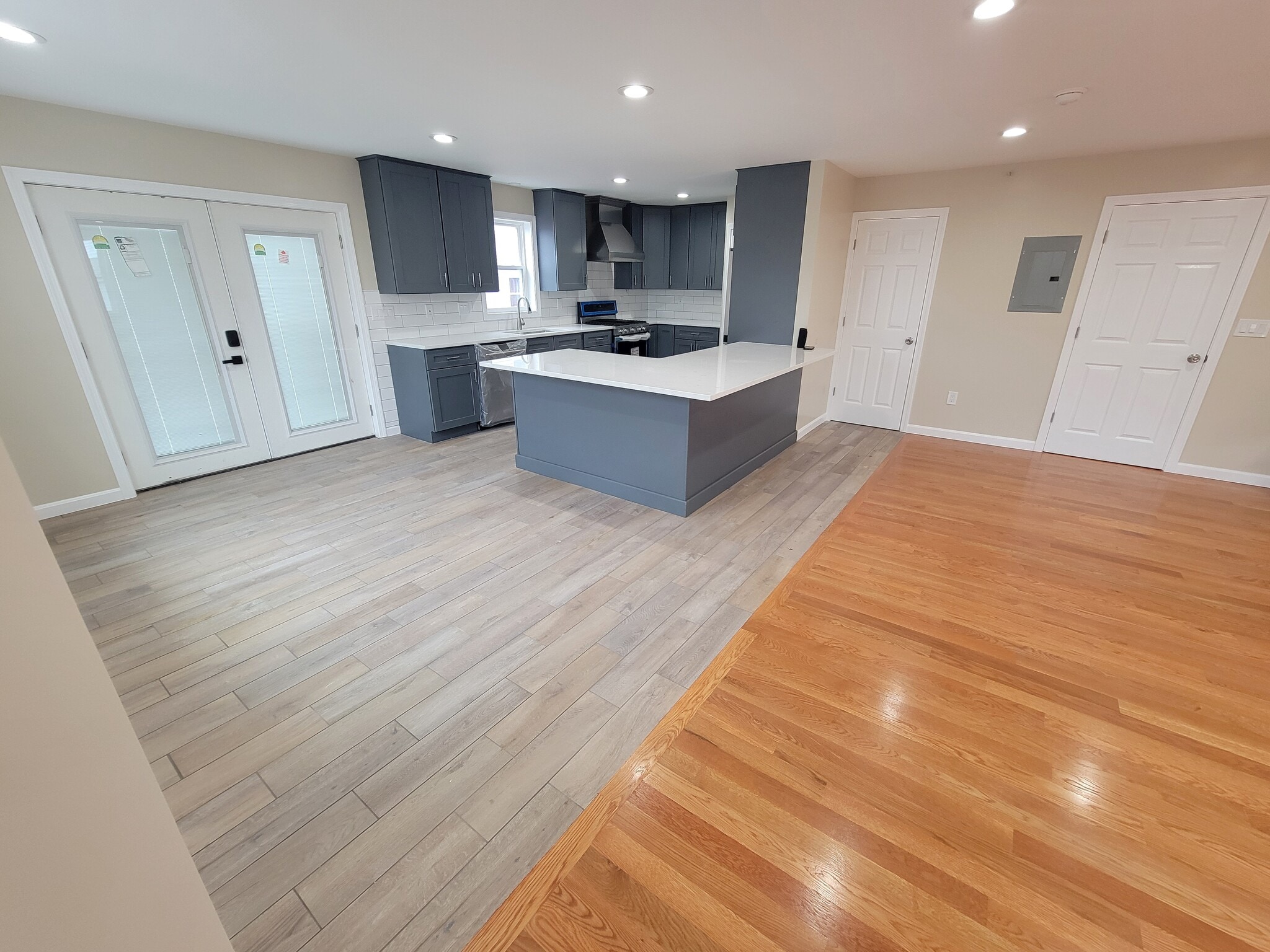 Building Photo - 33 Hamilton St