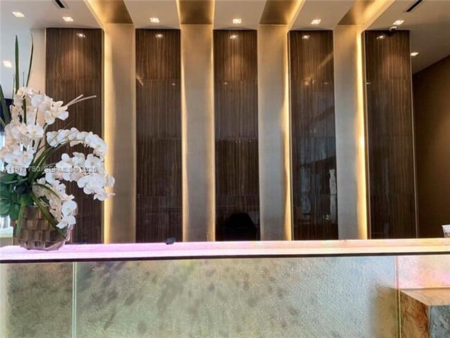 Building Photo - 17111 Biscayne Blvd