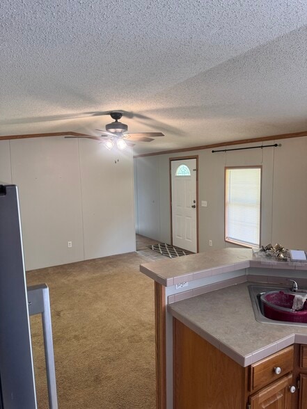 Building Photo - 103 Merida Ln
