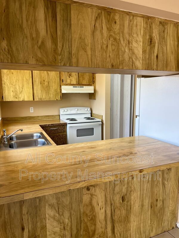 Building Photo - 2643 Country Grove Blvd