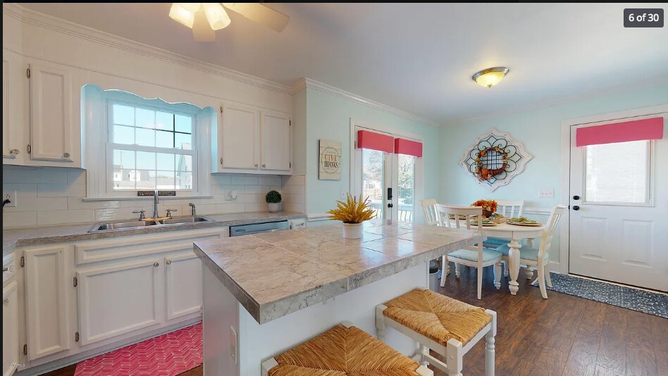 Building Photo - 966 Teakwood Dr