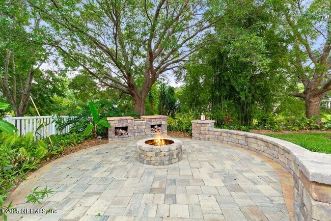 Building Photo - 4572 Comanche Trail Blvd