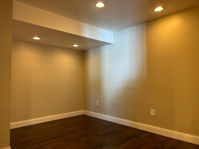 Building Photo - 2421 White Oak Trail