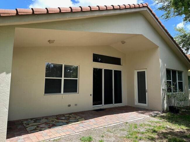 Building Photo - 1148 SE Fleming Way