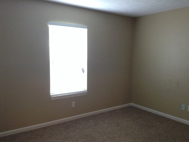 Building Photo - 2493 Monarchy Ln
