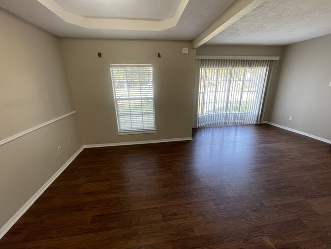 Building Photo - 9015 Eldora Dr