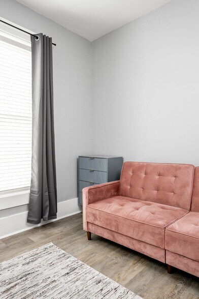 Building Photo - 848 Camp St