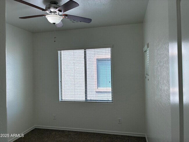 Building Photo - 14559 W Port Royale Ln