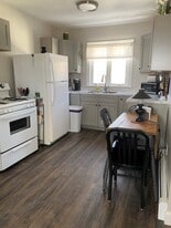 Building Photo - 12 Eastman St