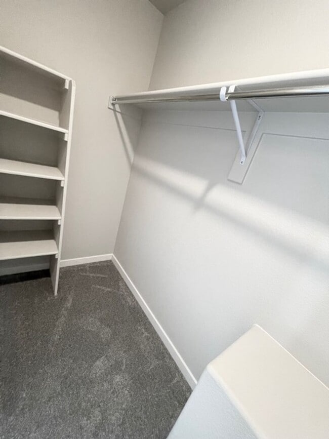 Building Photo - NEWER CONSTRUCTION 4 BEDROOM HOME LOCATED in the NOOK at Shilo Ranch