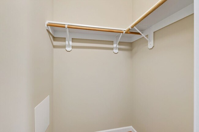 Building Photo - 147 Watersedge Ln