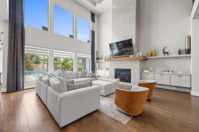 Building Photo - 27927 Indigo Ridge Dr