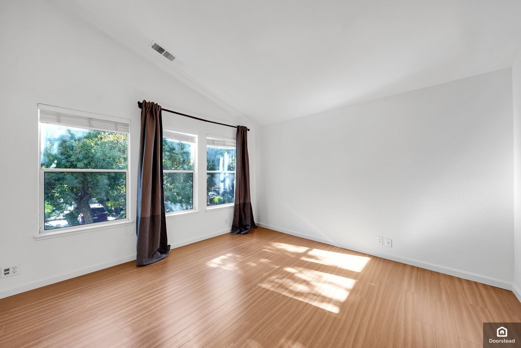 Building Photo - 1776 Wayne Cir