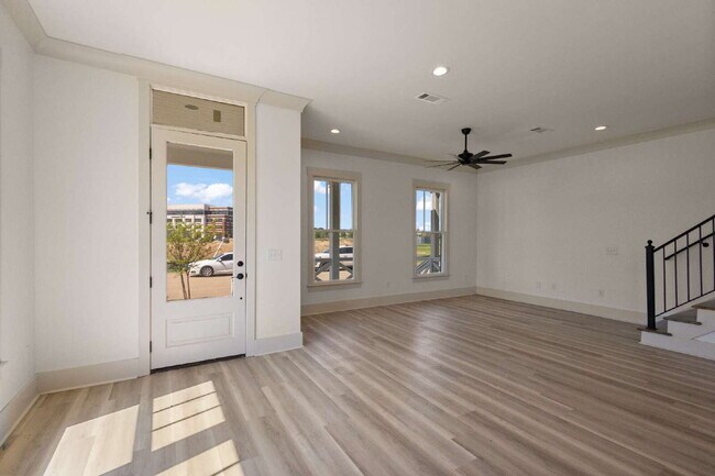 Building Photo - Luxury Townhome for Rent in Waterpointe | 3 Bed | 2.5 Bath | Private Courtyard