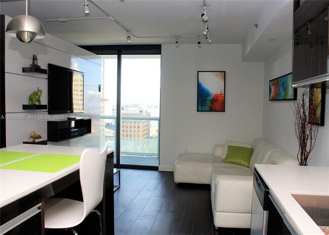 Building Photo - 50 Biscayne Blvd