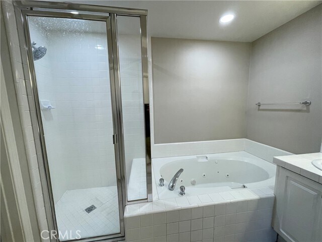 Building Photo - 57 Plaza Brisas