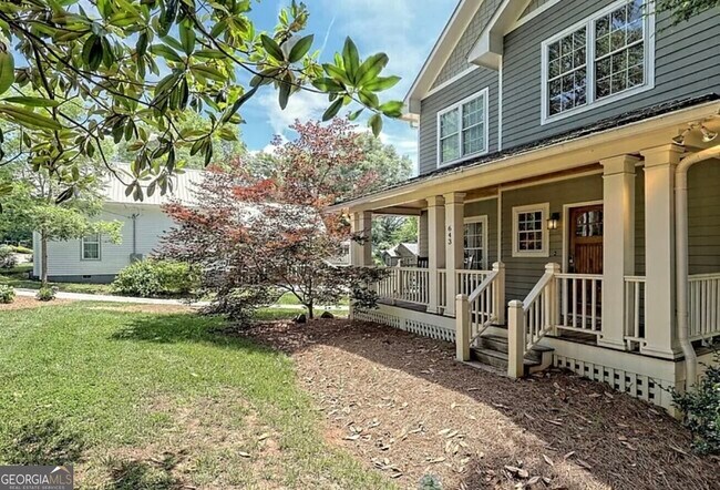 Building Photo - 643 Washington St