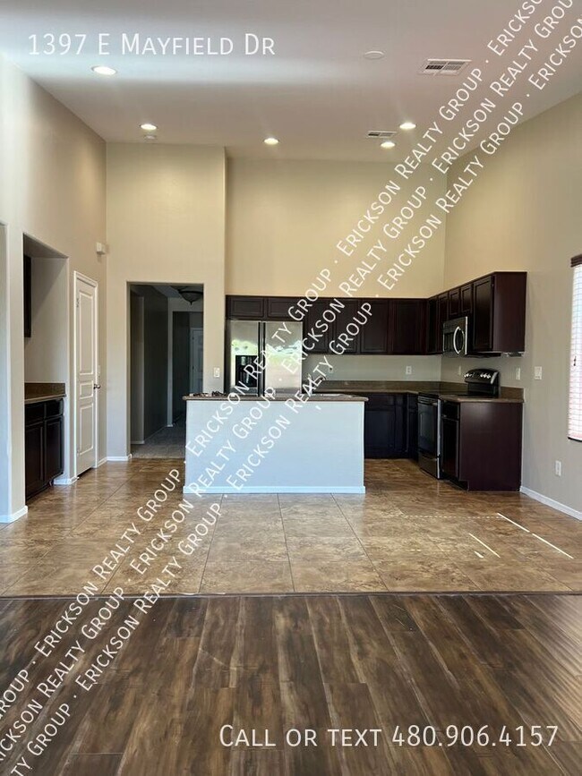 Building Photo - 1397 E Mayfield Dr