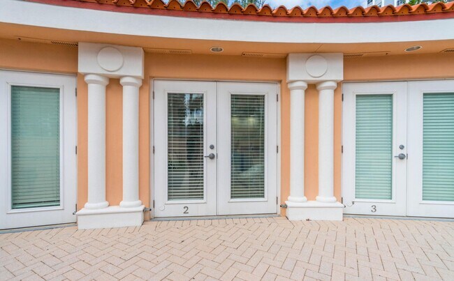 Building Photo - 5150 N Ocean Dr