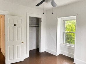 Building Photo - 40 N Chestnut St