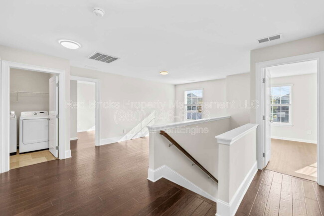 Building Photo - 10988 Flyreel Pl