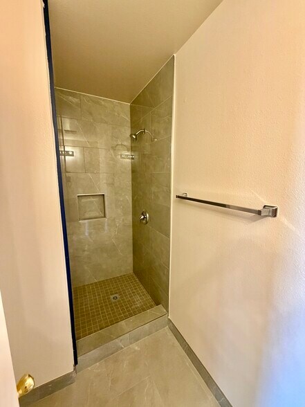 Building Photo - 1134 Campbell St