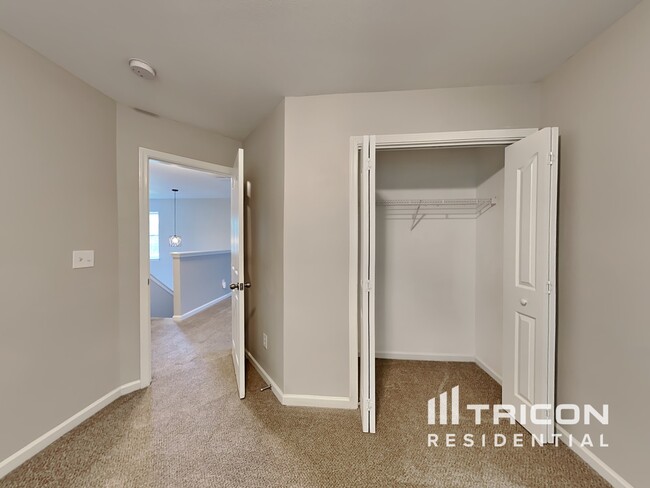 Building Photo - 6716 Commack Dr