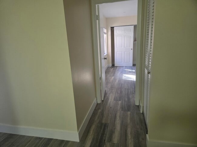 Building Photo - 6274 Seven Springs Blvd