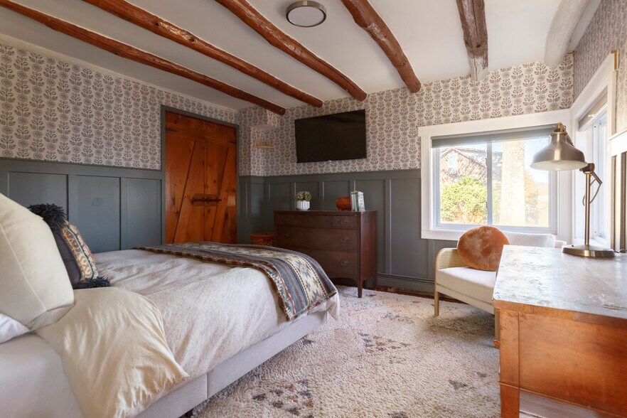 Building Photo - 49 somerville rd