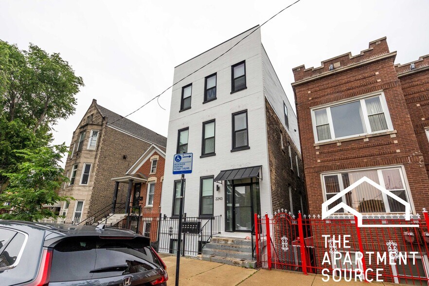 Building Photo - 2243 W 23rd Pl