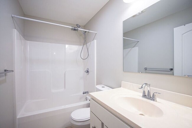 Building Photo - 18 Healey St