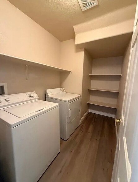 Building Photo - 6463 E Elwood Mead Ave