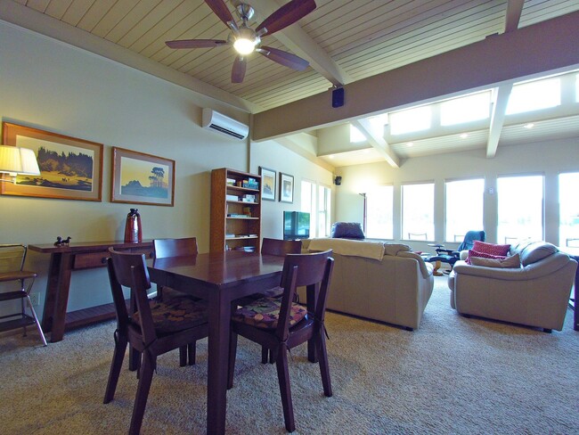 Building Photo - Lake Sutherland Home For Lease!