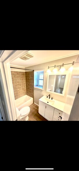 Building Photo - 1618 Pat Dr