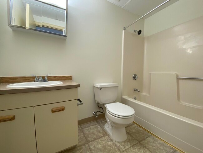 Building Photo - 30 Hanover St