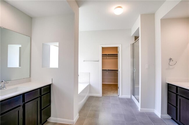 Building Photo - 2425 Choctaw Pl