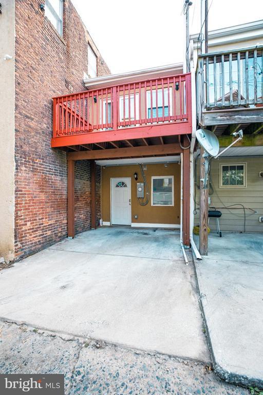 Building Photo - 16 N Bradford St