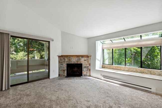 Building Photo - Cedar Creek - 2 bedrooms