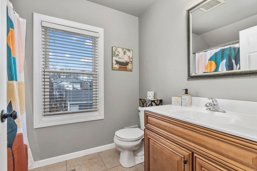 Building Photo - 509 N Lawe St