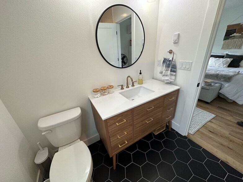 Building Photo - 3674 NE Jacob St