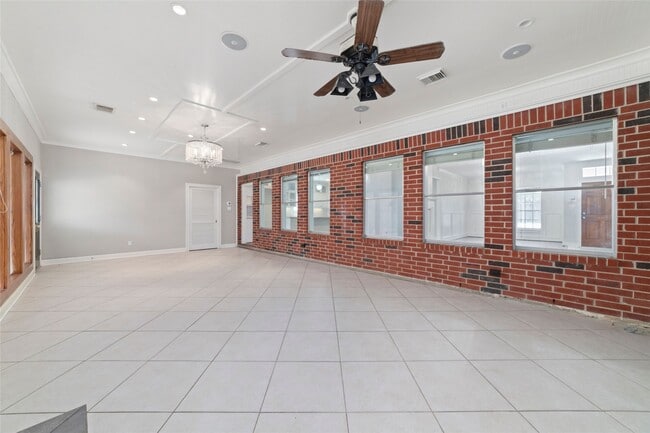 Building Photo - 6511 Mesa Vista Ct