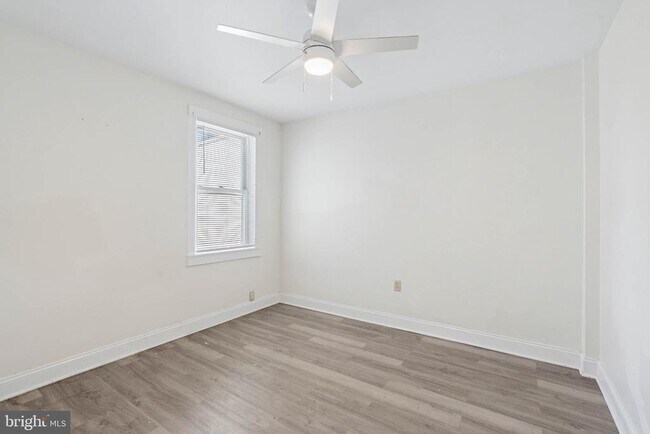 Building Photo - 540 46th St