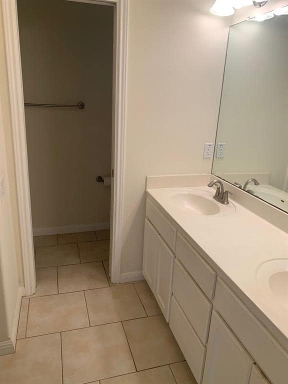 Building Photo - 21102 Santa Ana Cove