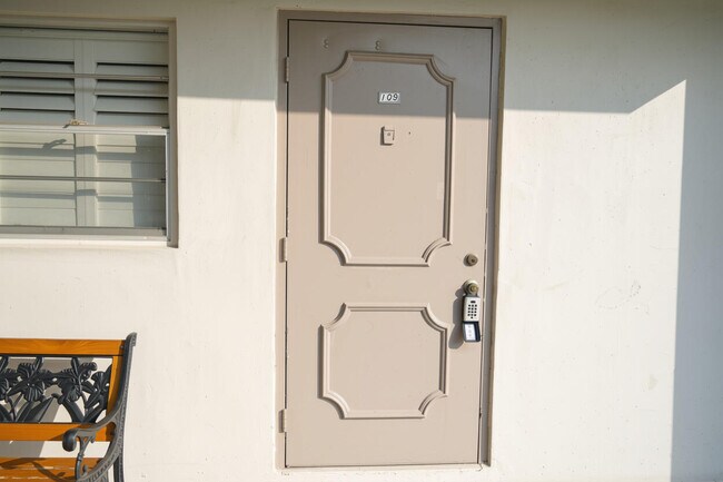 Building Photo - 9311 Orange Grove Dr