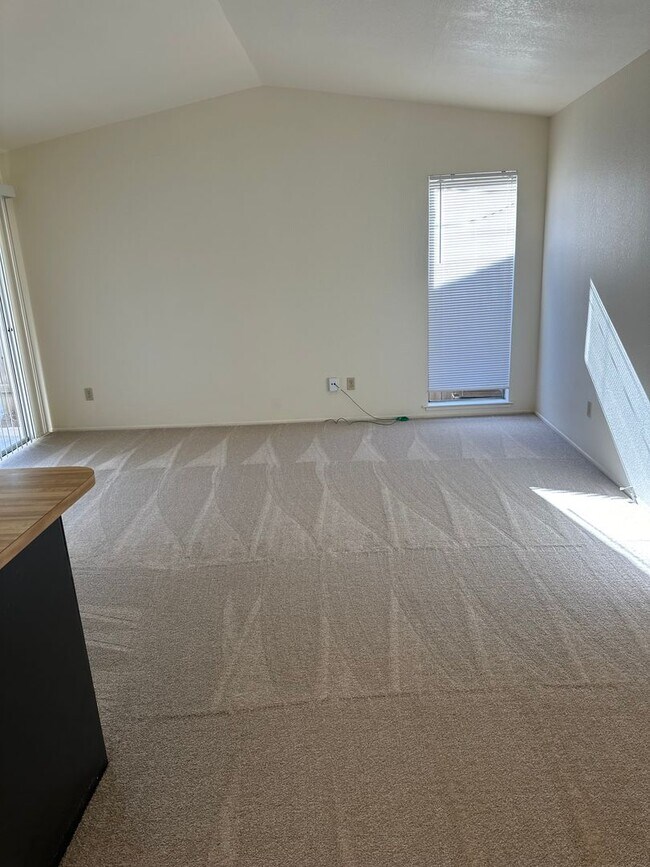 Building Photo - Adorable Rancho 3/2~~!  Please see entire add for viewings!!